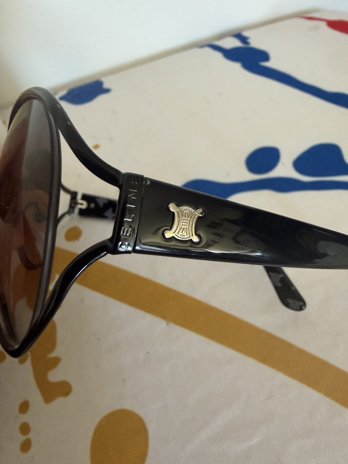 CELINE SC 1441G Oval Sunglasses Black Frame Brown Gradient Lenses UV400