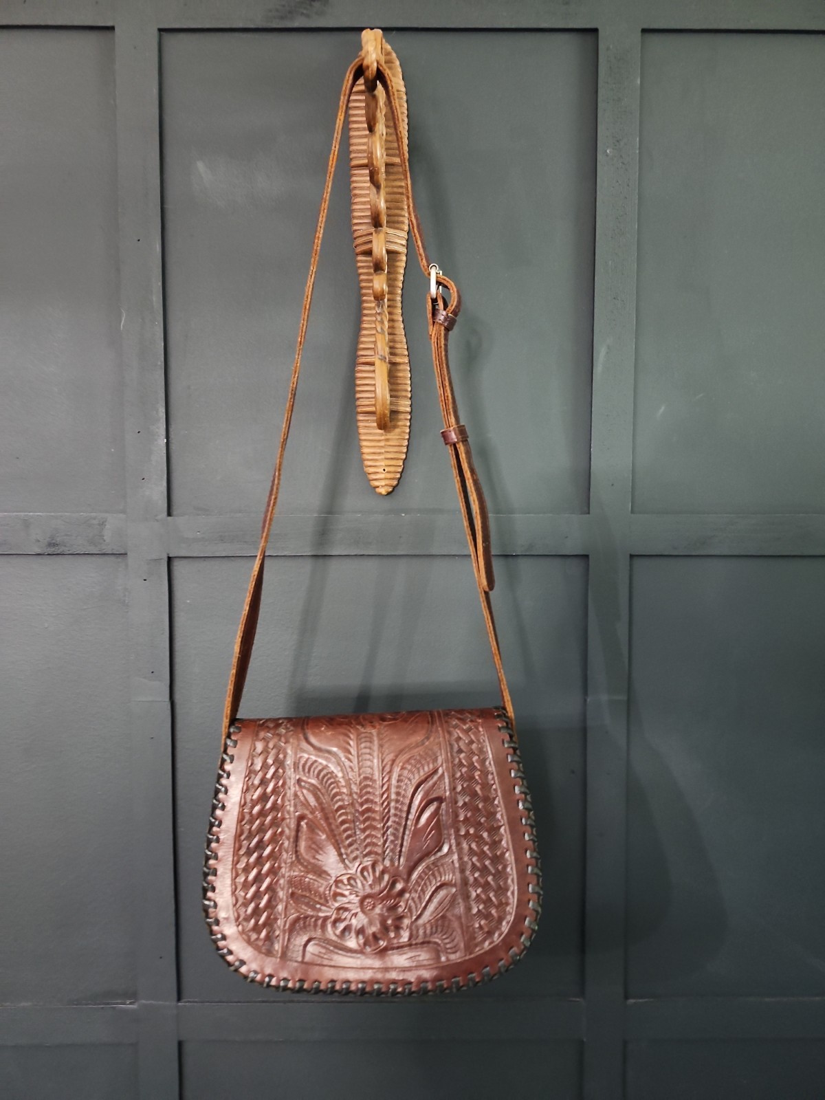 Leaders In Leather Tooled Leather Purse Made In Paraguay Brown Adjustable Strap