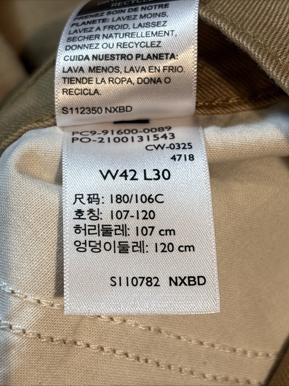 Levi’s Strauss Signature Workwear Carpenter Canvas 42×30 (actual 42×29 1/2) NWT
