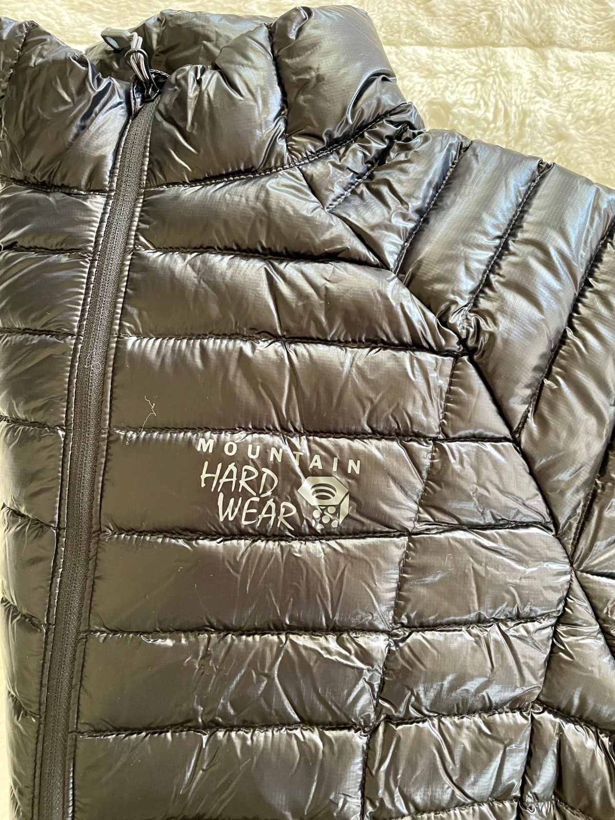 Mountain Hardware Ghost Whisperer Black Men’s Medium Puffy Down Packable Jacket