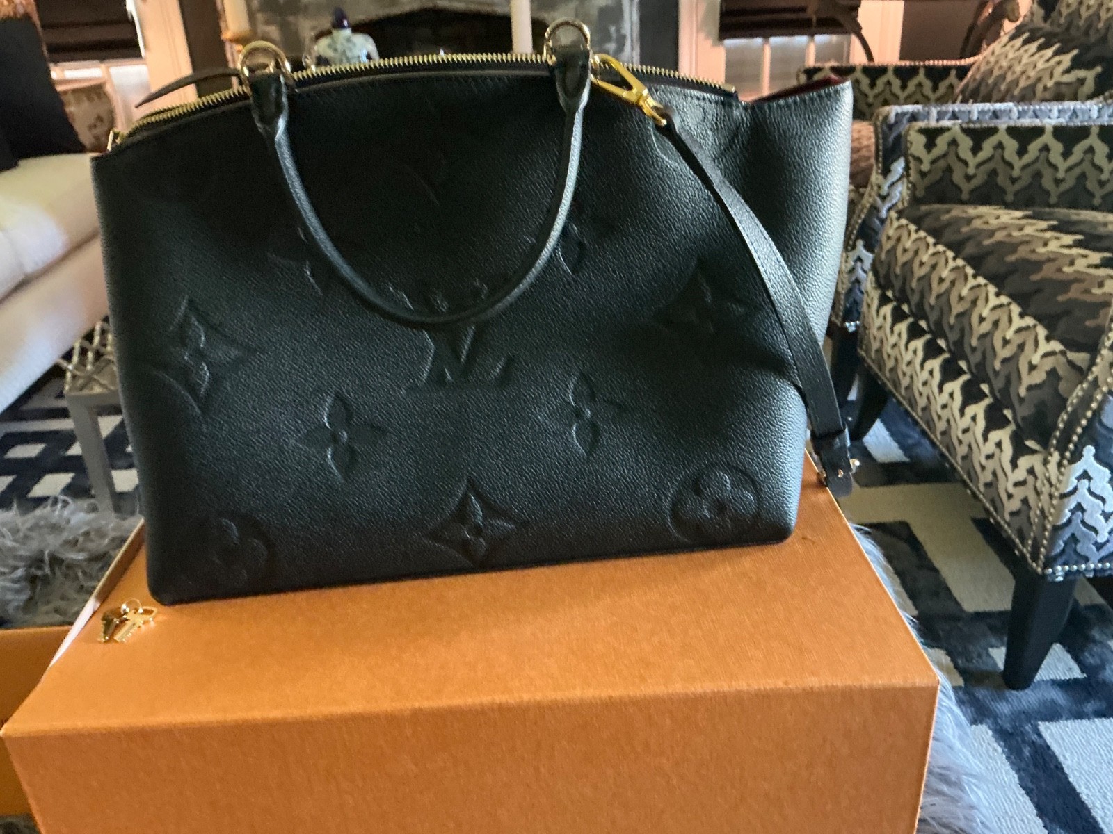 Louis Vuitton Grand Palais Purse Empreinte Black Noir M45811 $3850 Box Excellent