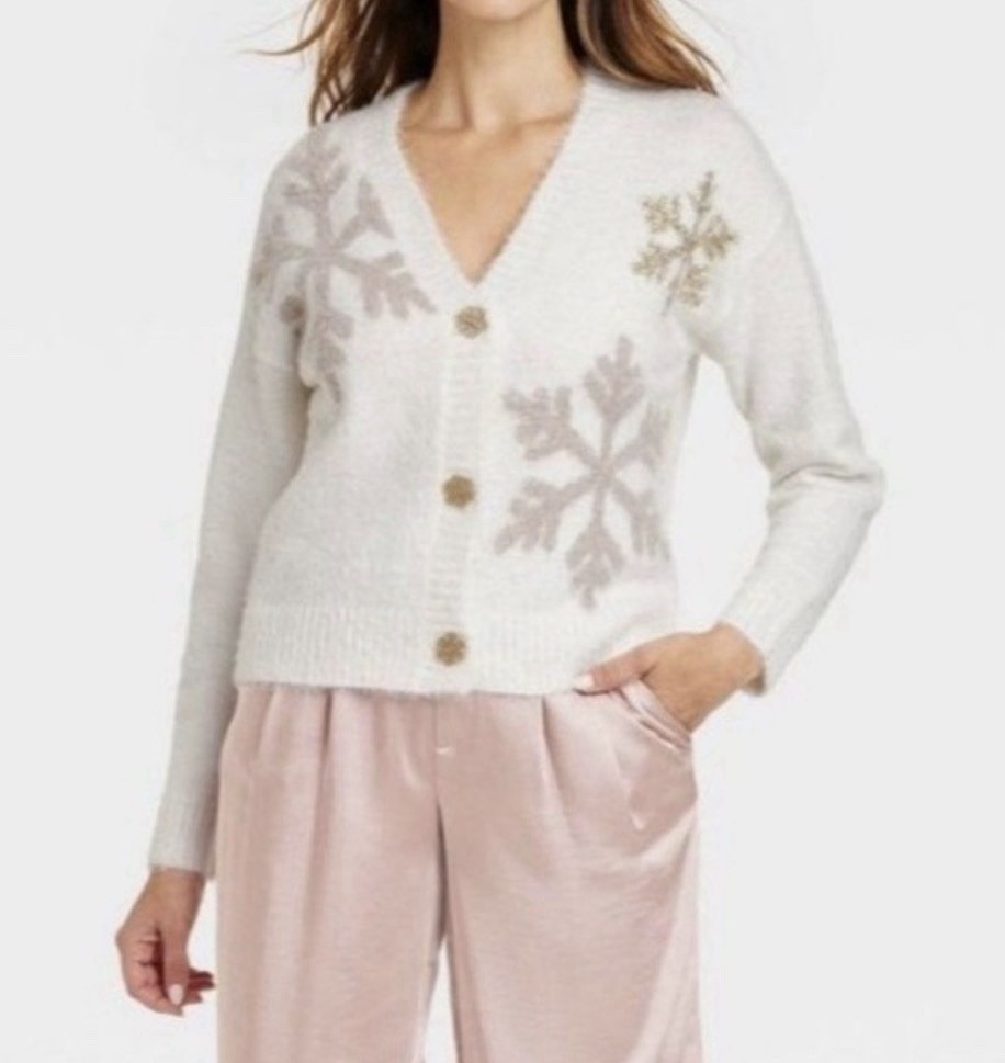 33 Degrees Christmas Womens Christmas Sweater Embellished With Snowflakes sz XL