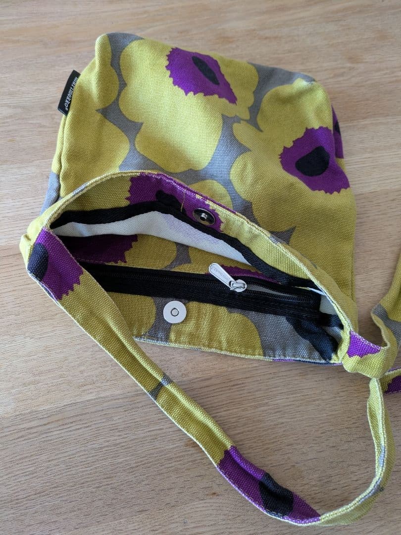 Marimekko Unikko Shoulder Bag 10.6 inch