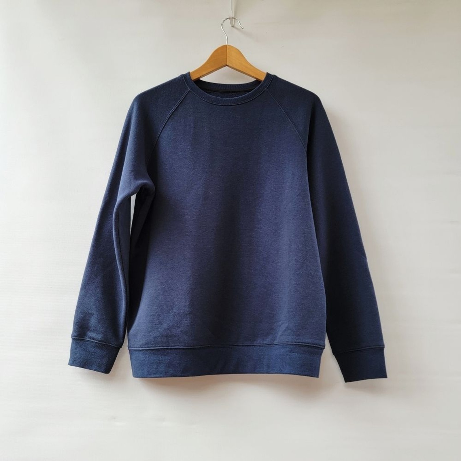 Fresh Clean Threads Men’s Size Medium FTC Dark Navy Crewneck Sweatshirt Elevated