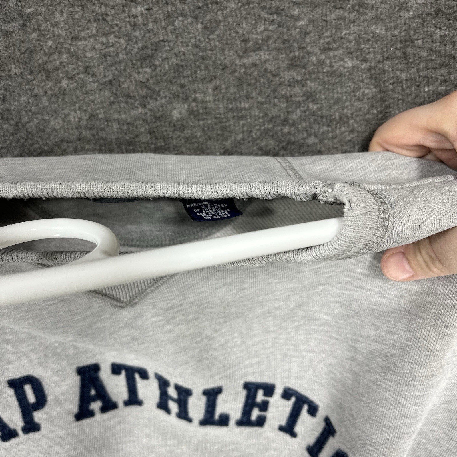 Vintage Gap Sweatshirt Men’s Small Gray 90s Y2K Boxy Athletic Distressed
