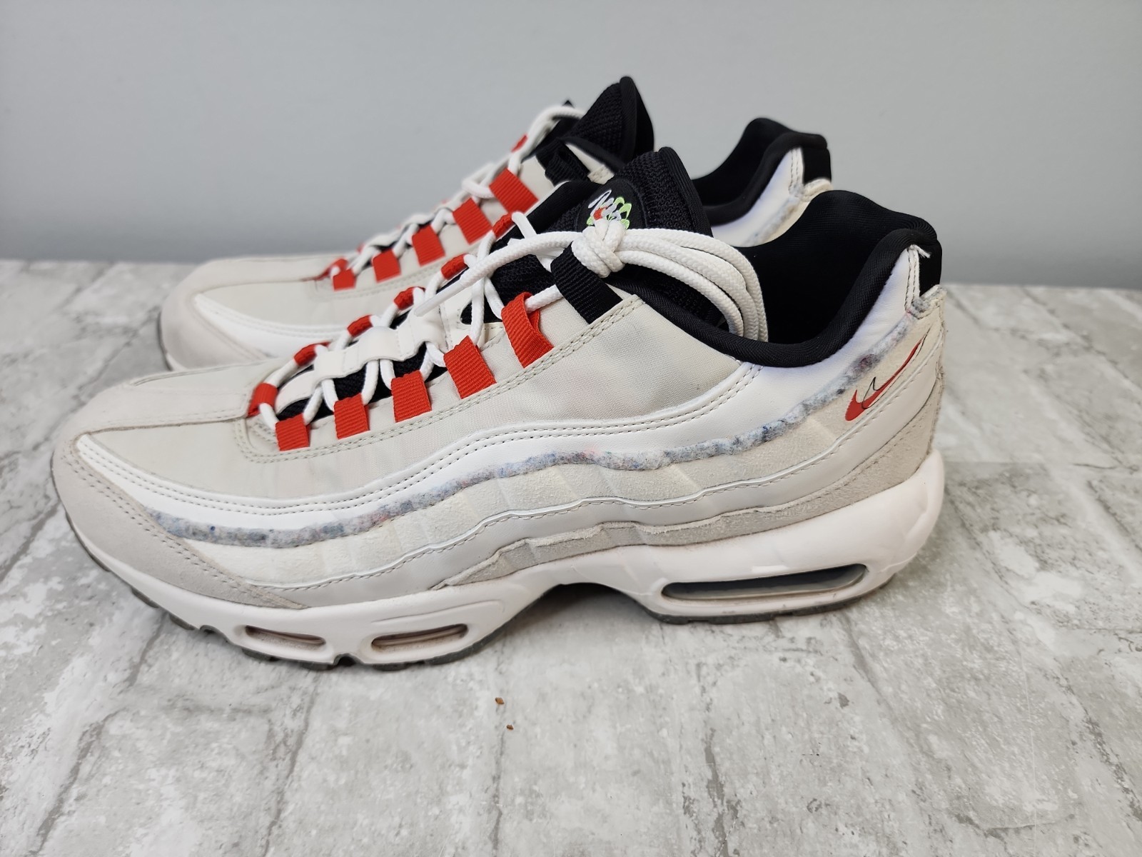 Nike Air Max 95 SE Double Swoosh Light Bone Habanero Red Mens Sz 9.5 DQ0268-002