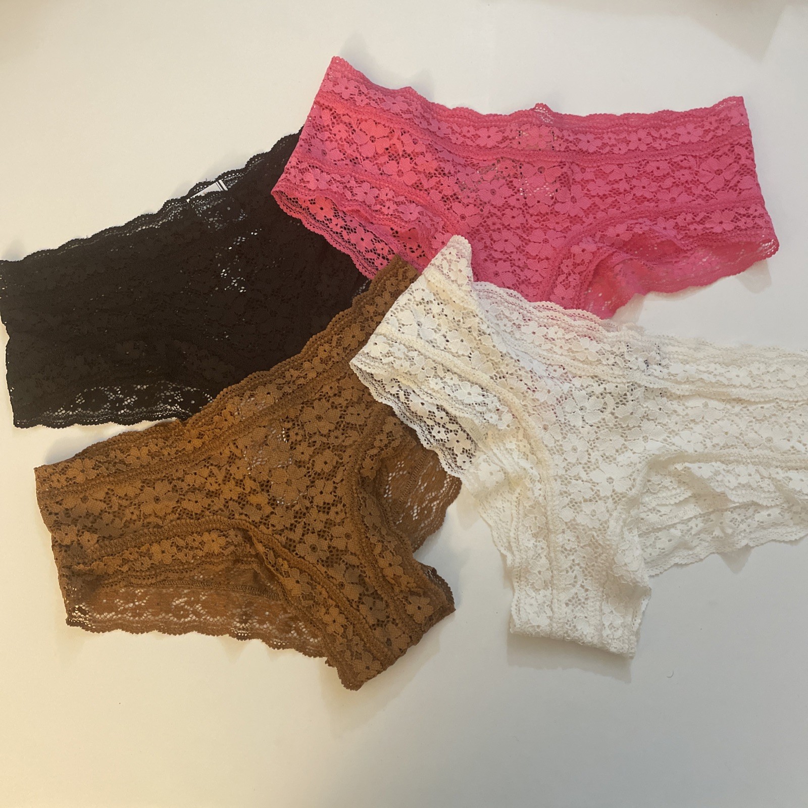 Victoria’s Secret PINK Panty Lot NWT – S – Cheeky – 4 Pairs