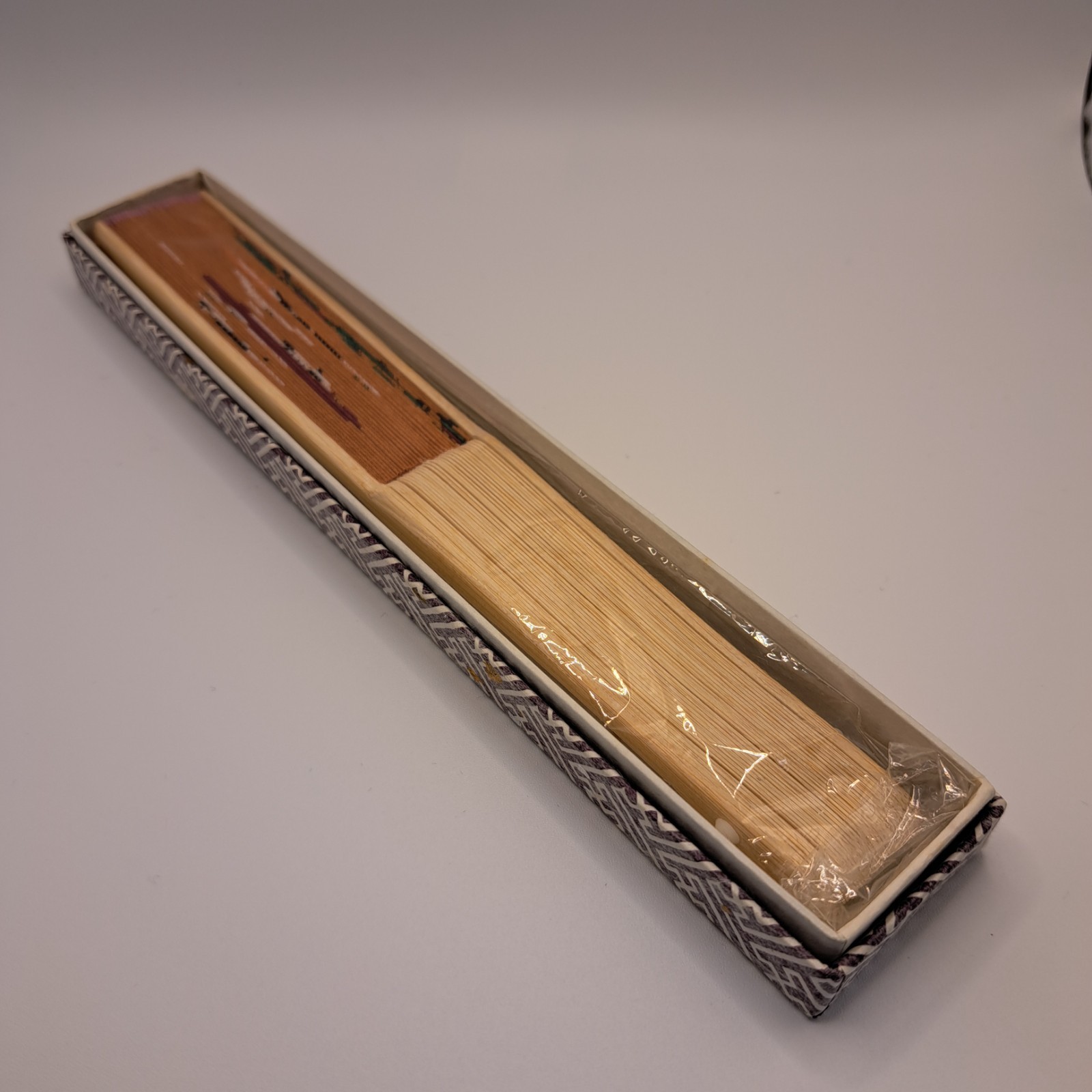 Folding fan (washi paper and bamboo) — Perfect for festivals or staying cool in