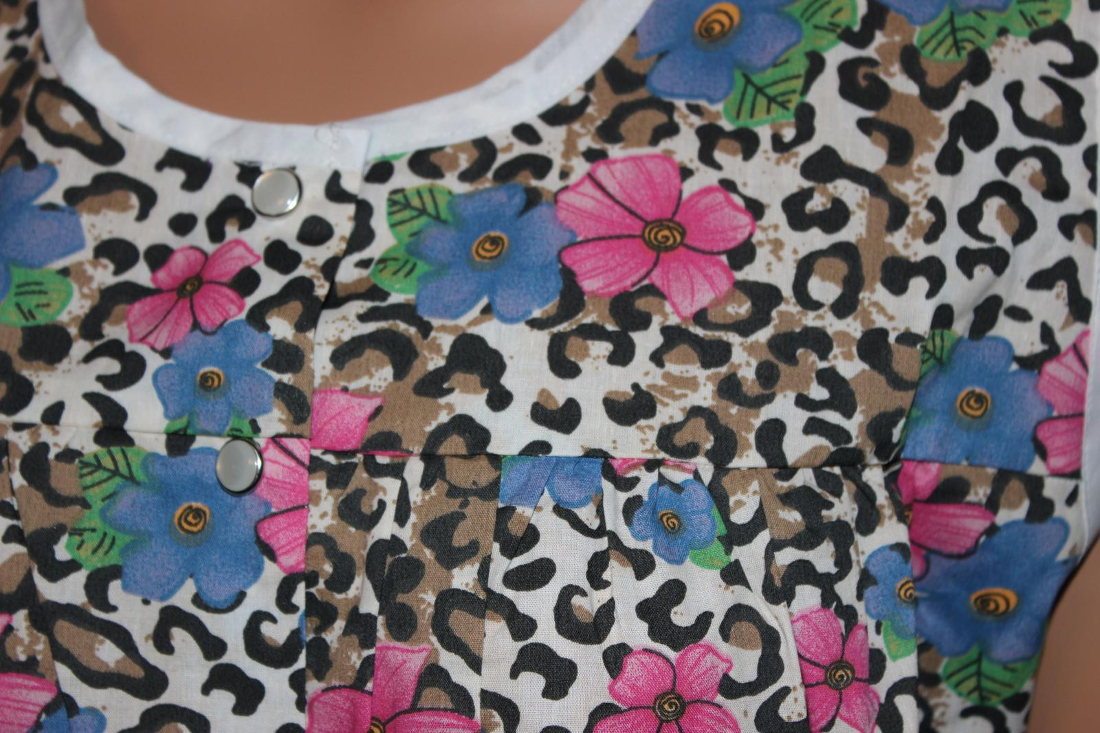 NEW – EASY ESSENTIALS SNAP FRONT SMOCK COBBLER APRON ANIMAL PRINT FLORAL M L XL