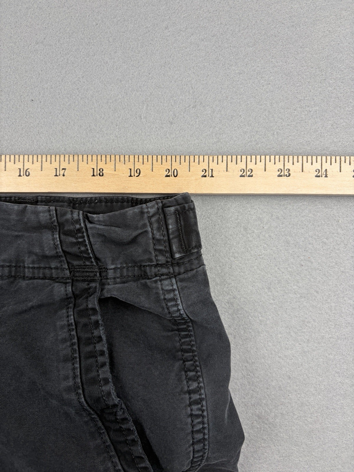 American Eagle Next Level Flex Cargo Shorts Men’s Tagged 40 (Fits 41)Faded Black