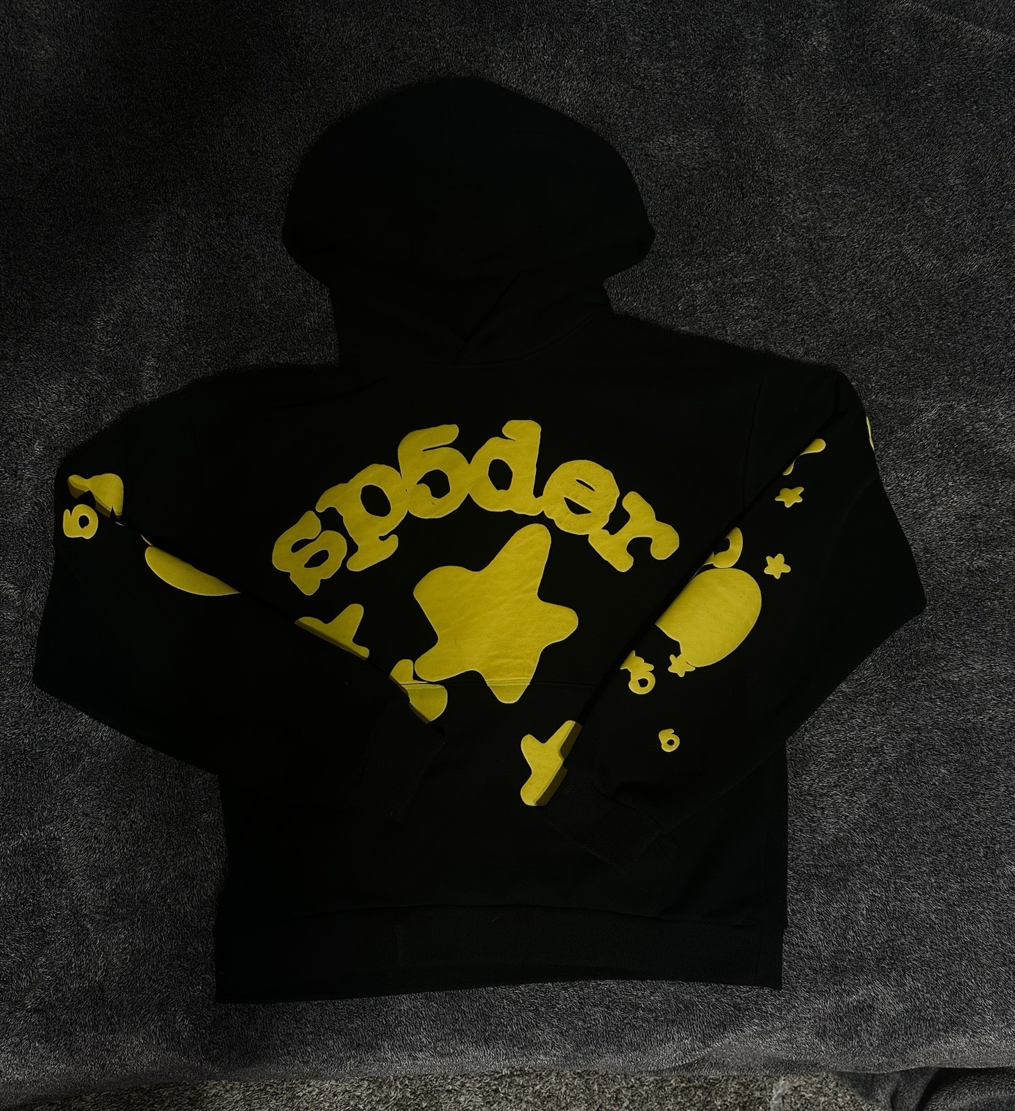 sp5der Men’s M Black Yellow Pullover Hoodie Star Logo Graphic Print Fleece
