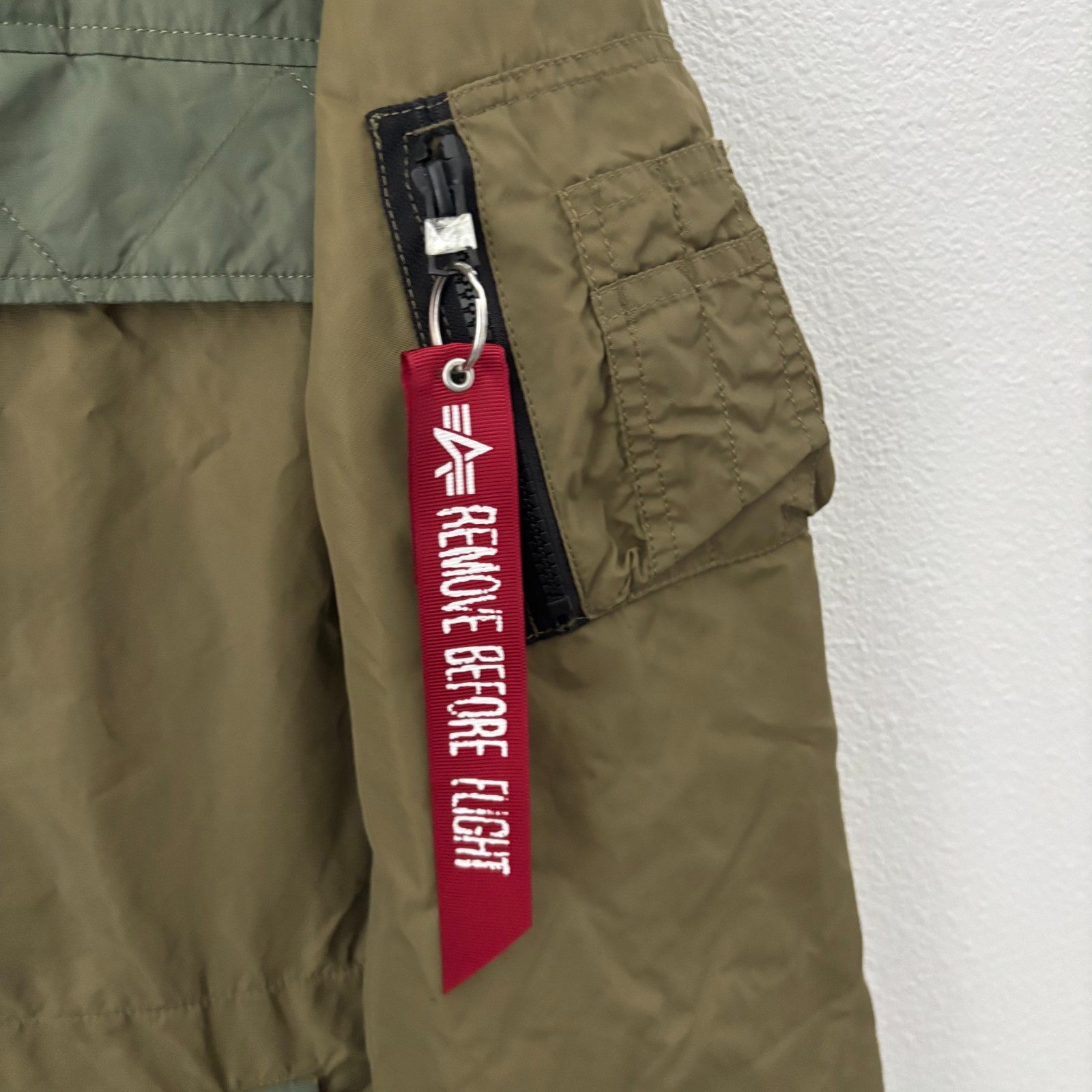 Alpha Industries Anorak Jacket Men’s Large Green Pullover Hooded Windbreaker