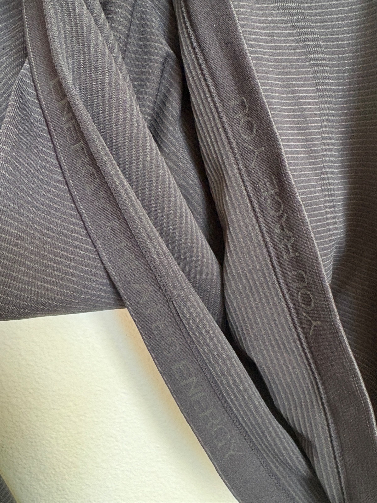 Lululemon Swiftly Tech 2.0 Long Sleeve Race Length Tempo Stripe Black