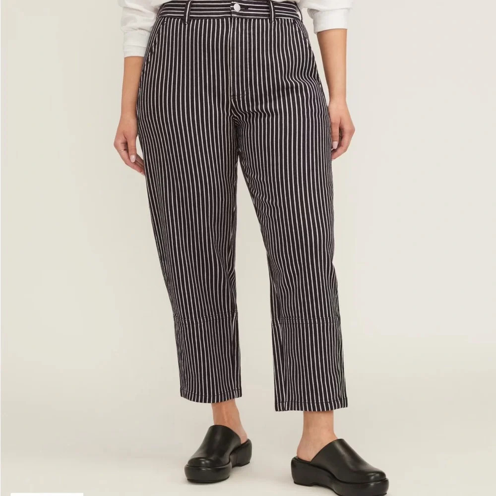 Everlane The Utility Barrel Pant Size 8 in Black Off-White Stripe