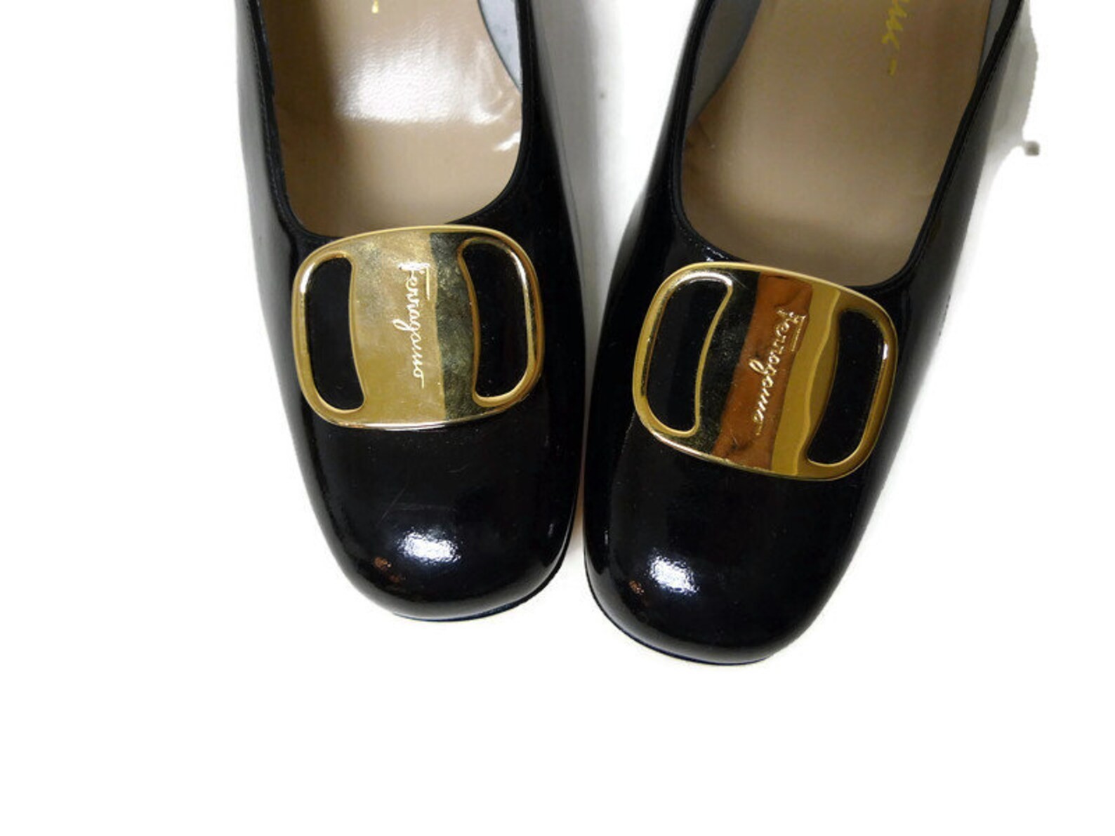 Salvatore Ferragamo black patent leather block heeled pumps . size 9 AAA