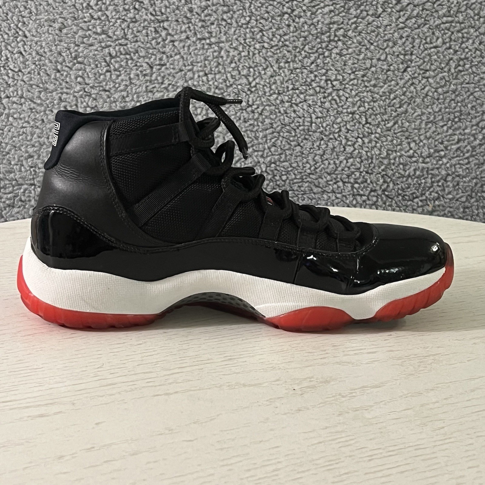 Air Jordan 11 Retro Bred 2012 Playoff Shoes Mens 10 Black Red Sneaker 378037-010