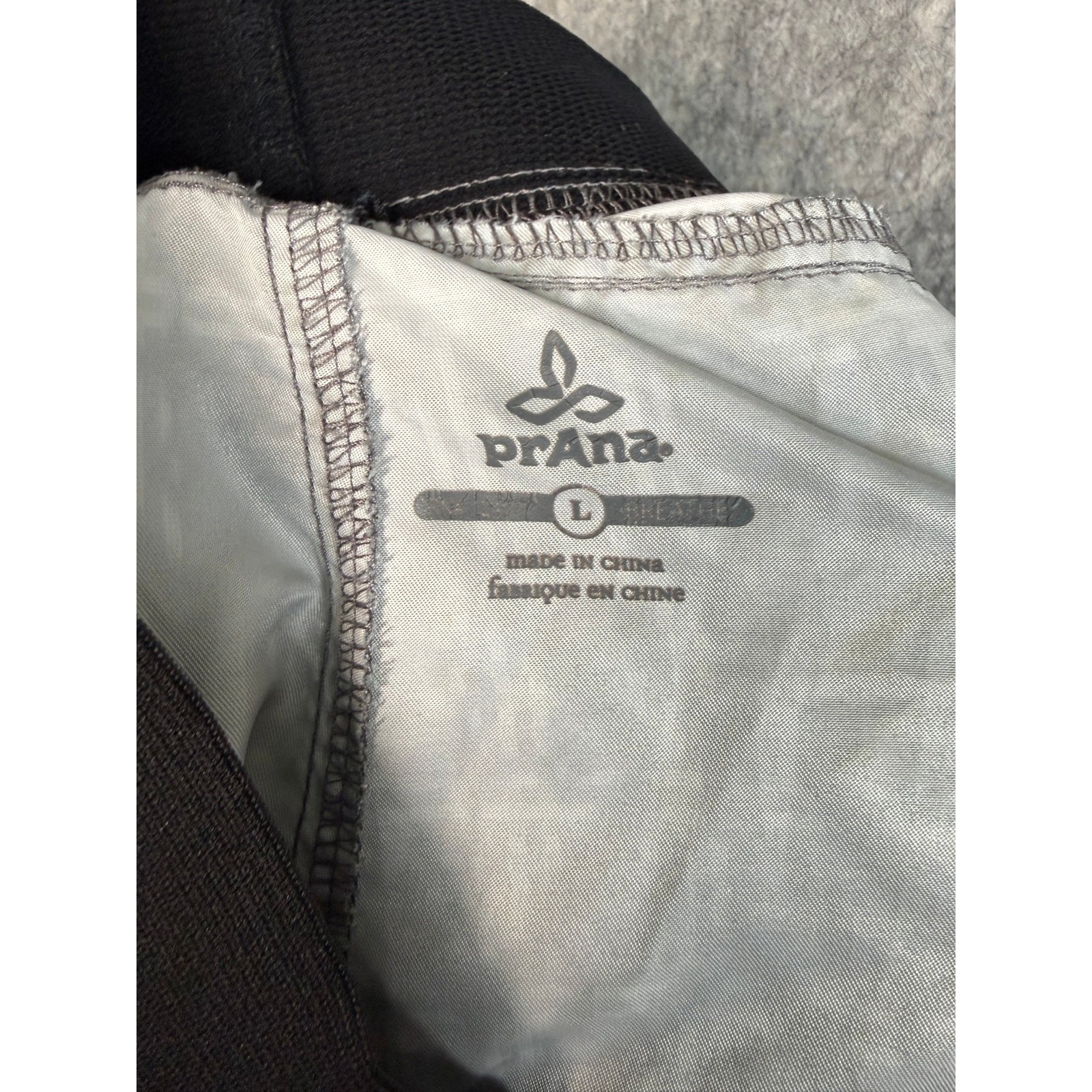 prAna Mens Mojo Athletic Geometric Shorts Size Large Mixology Gravel