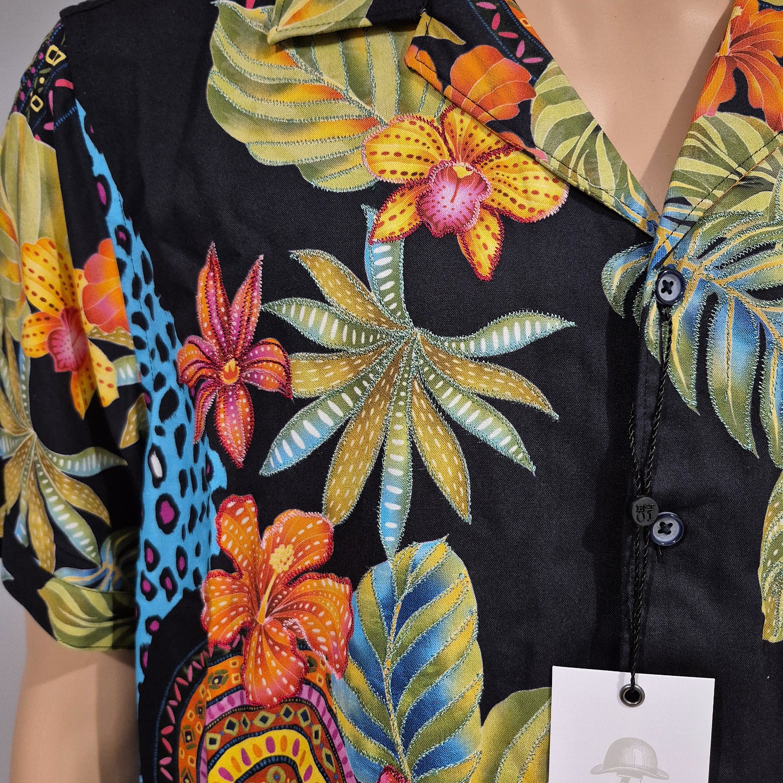 NWT $298 ROBERT GRAHAM BURMA HAWAIIAN SHORT BLACK FLORAL EMBROIDERY L