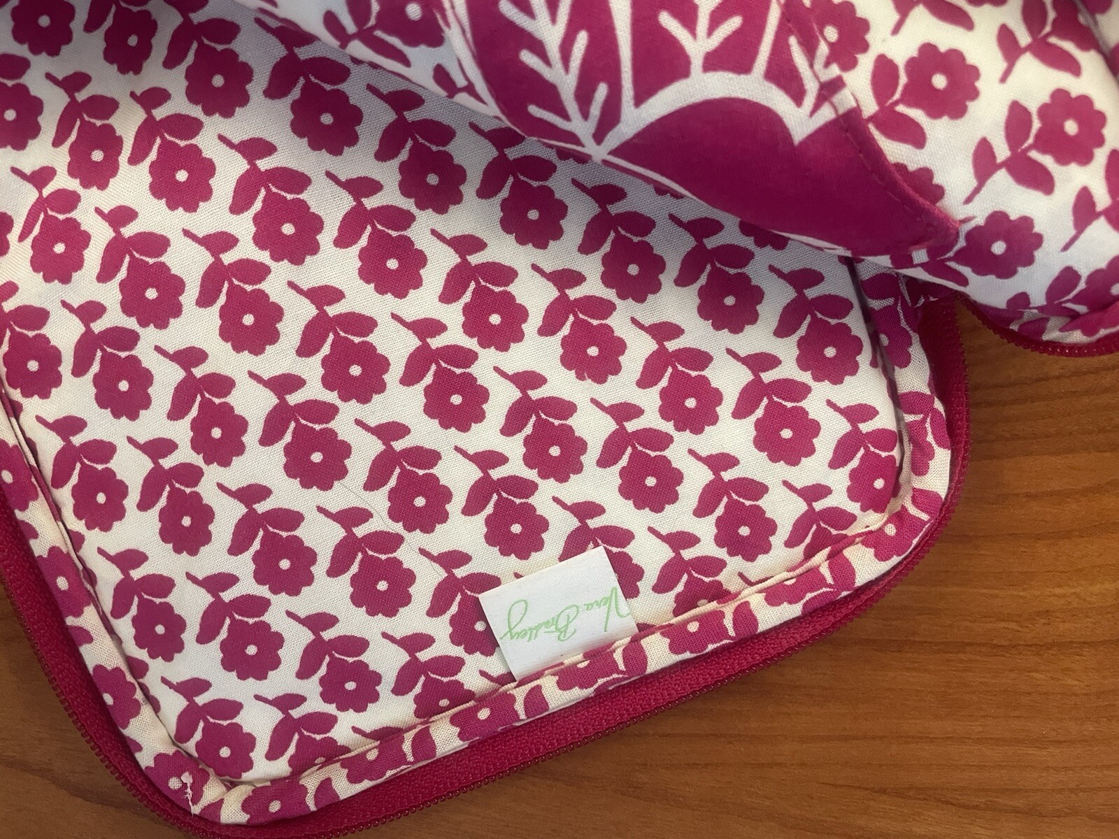 Vera Bradley E Reader iPad Mini Zip Case 8.5in x 6.25in Pink Floral pattern