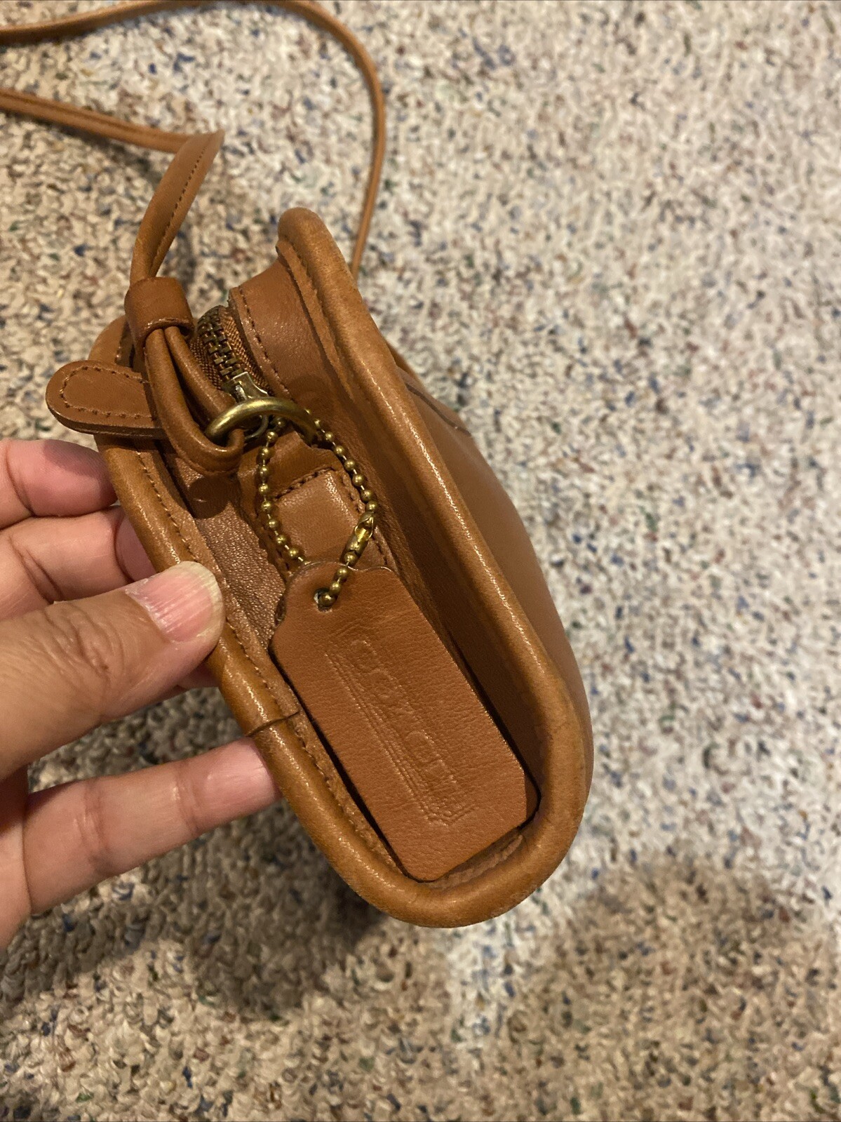 COACH VINTAGE BRITISH TAN ABBIE ZIP CROSSBODY BAG 9017