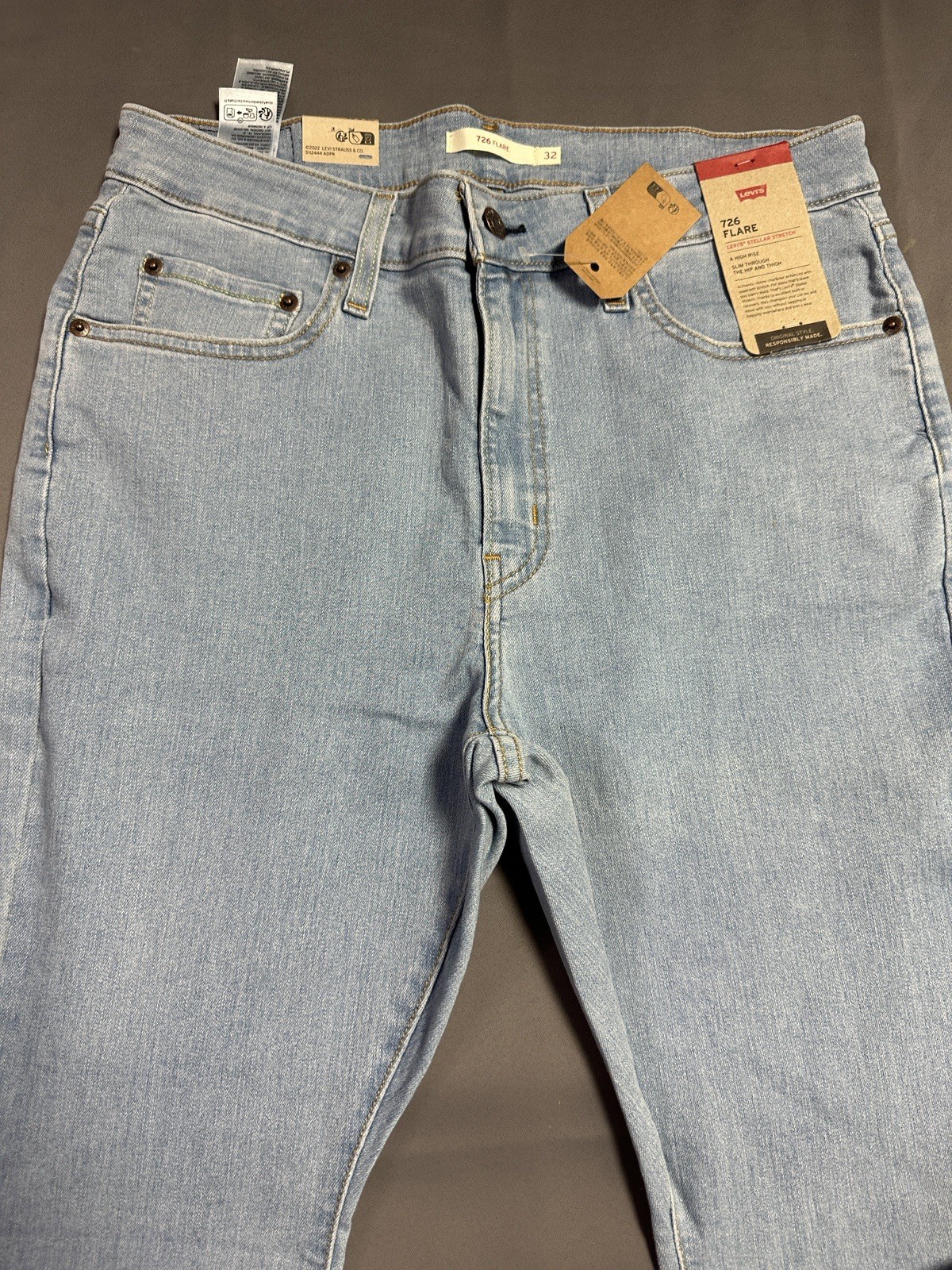 New Levi’s 726 High Rise Flare Women’s Jeans Different Route – Light Wash 32×30
