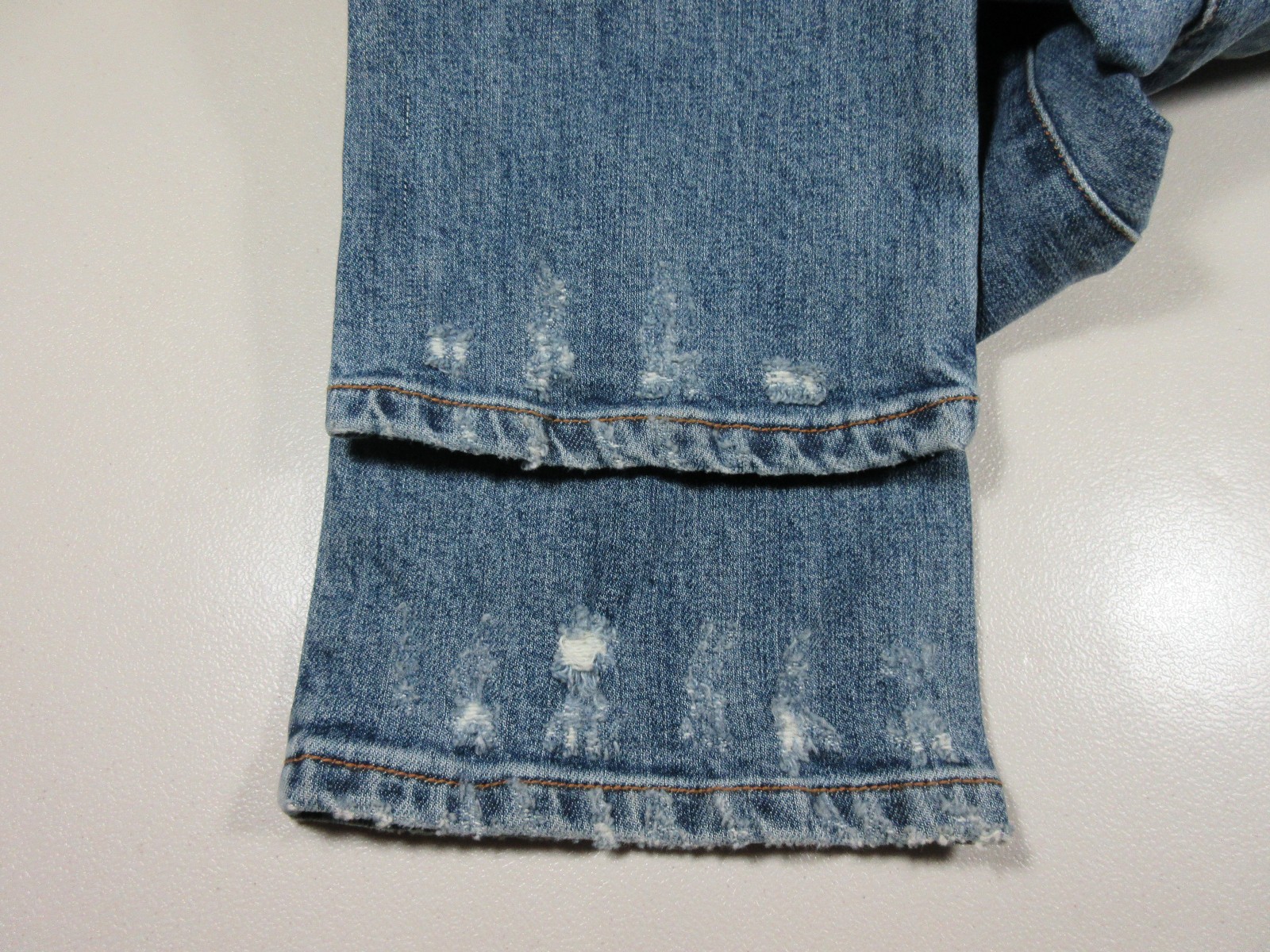 Dear John womens medium wash rips Playback straight stretch jeans 25×32 NWT