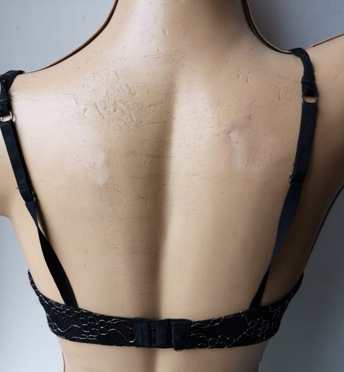 PRIMARK BLACK SILVER U/WIRED MOULDED PLUNGE BRA SIZE 34D CUP