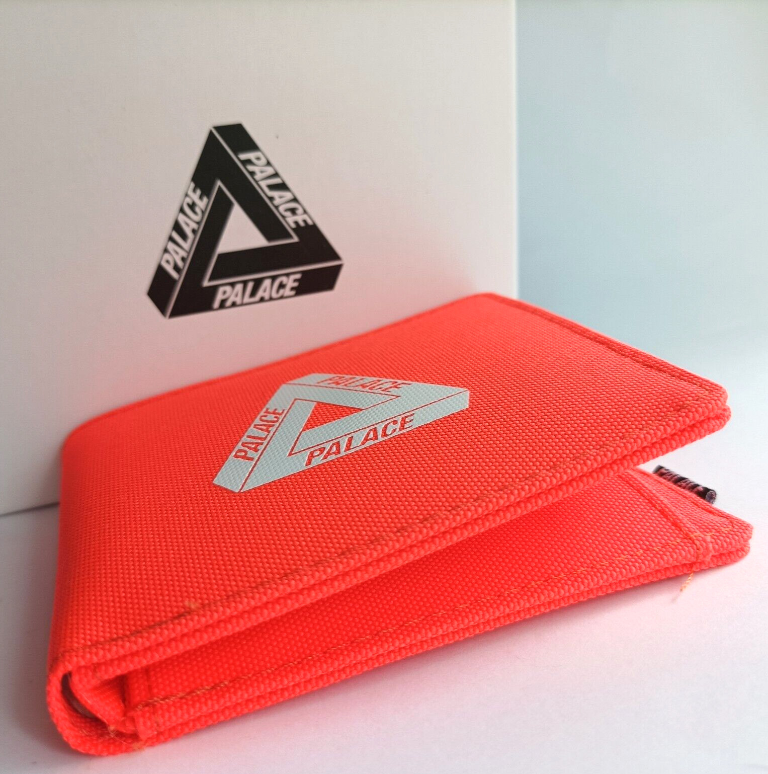 PALACE Wallet White Tri-ferg Logo on Orange Knitted Fabric Original Gift Box New