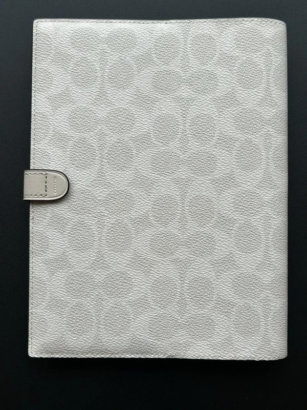 Coach Notebook – CZ198 White Chalk Signature Canvas/Smooth leather