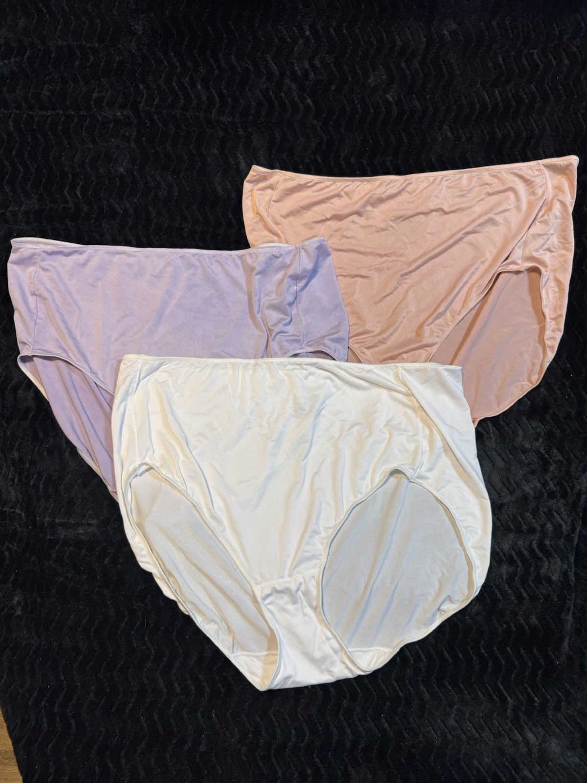 NWOT HANES HI CUT NO PANTY LINES HI CUT BREIF NYLON MICROFIBER 3 Pc LOT SET