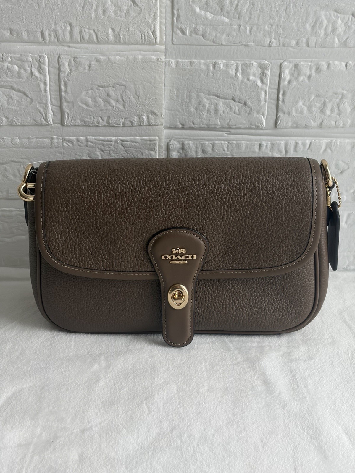 Coach Pebbled Shoulder Bag Dark Stone Turn Lock Crossbody Strap Gold Pockets