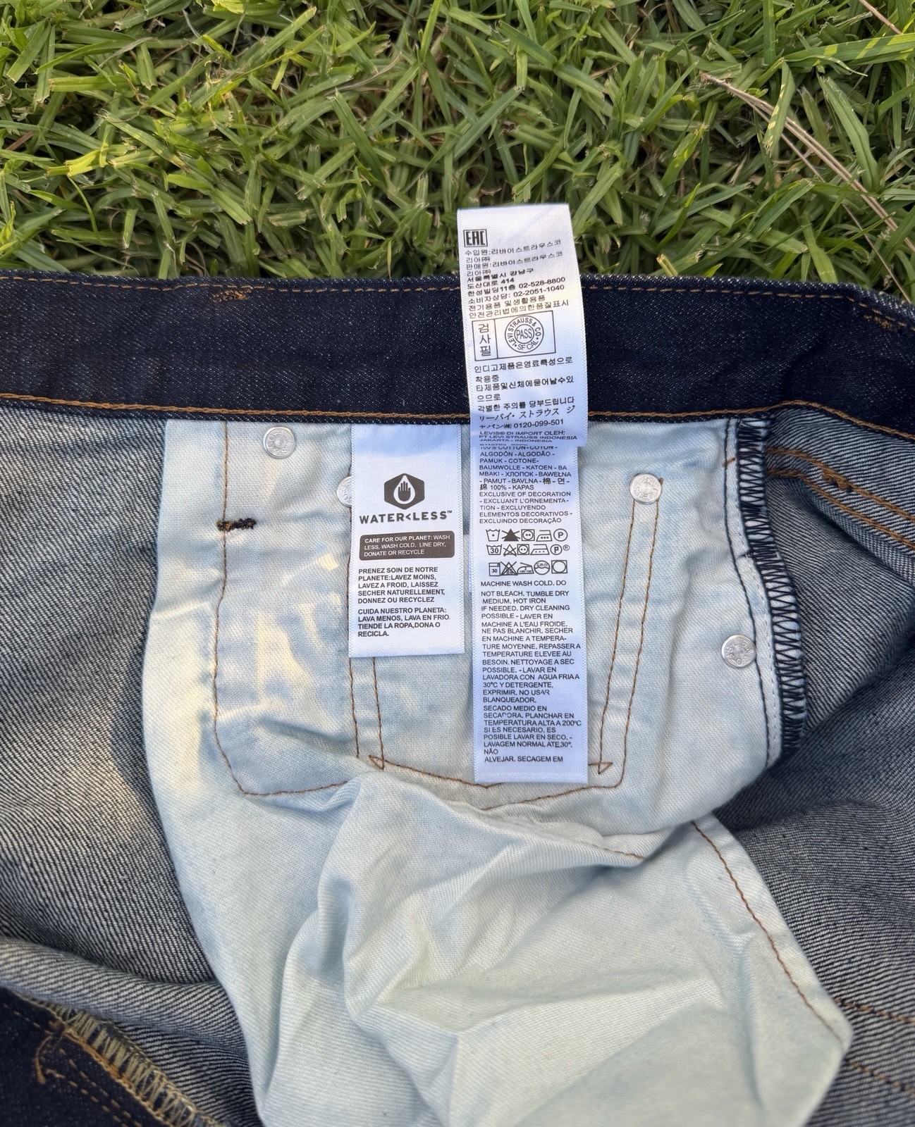 Levi’s Premium 501 Original STRAIGHT LEG Jeans Men 36×30- Blue 00501-0101 NWT