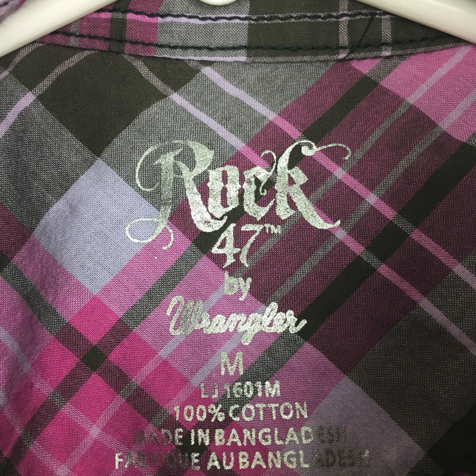 Wrangler Rock 47 Womens Medium M Purple Rhinestone Pearl Snap Western Shirt 38″