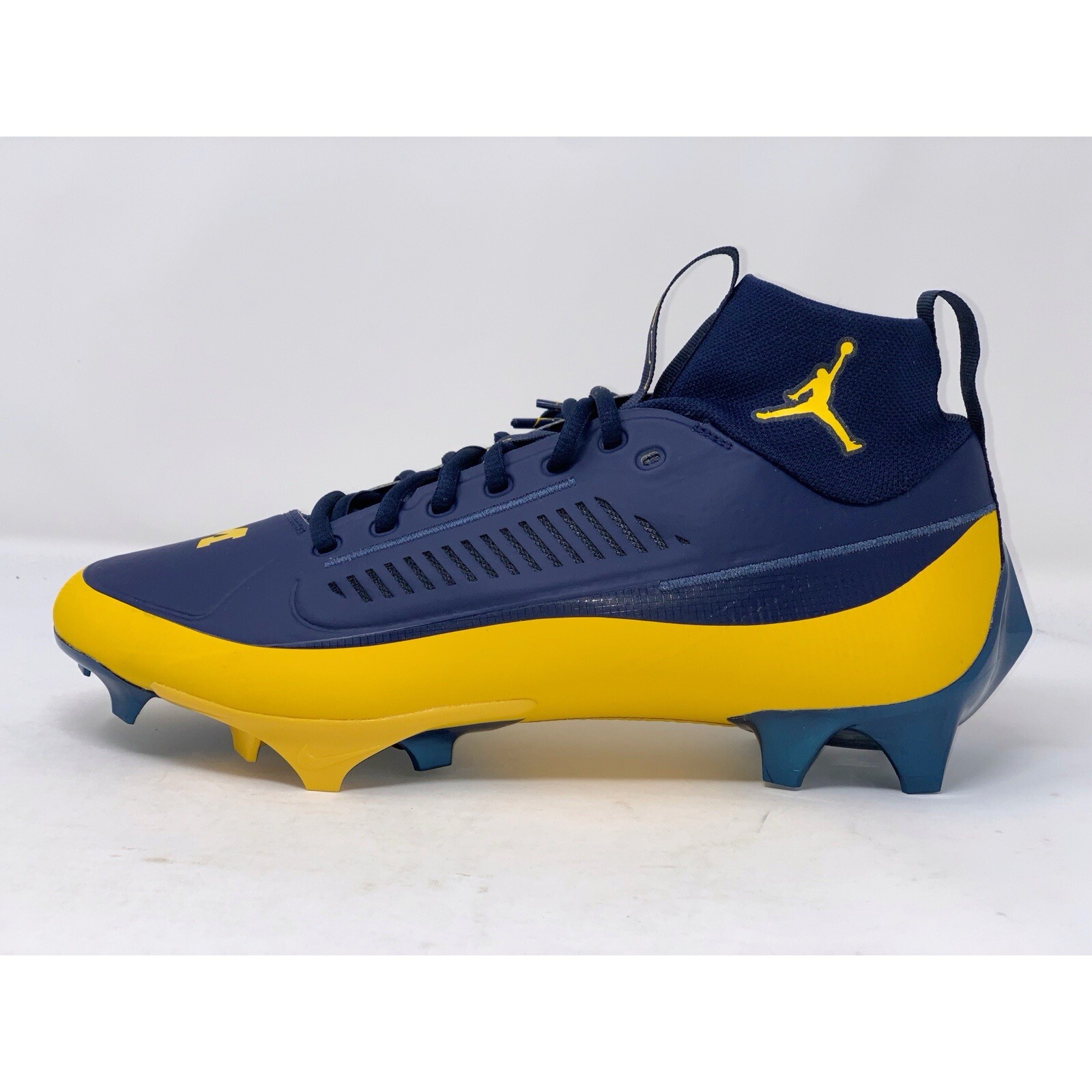 Air Jordan Vapor Edge Pro 2 Michigan Wolverines Cleats PE, Size 11.5 FJ5709-407