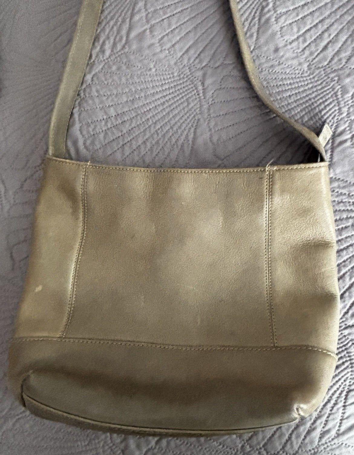 Le Donne Collection Olive Green Soft Leather Bucket Shoulder Bag Vintage