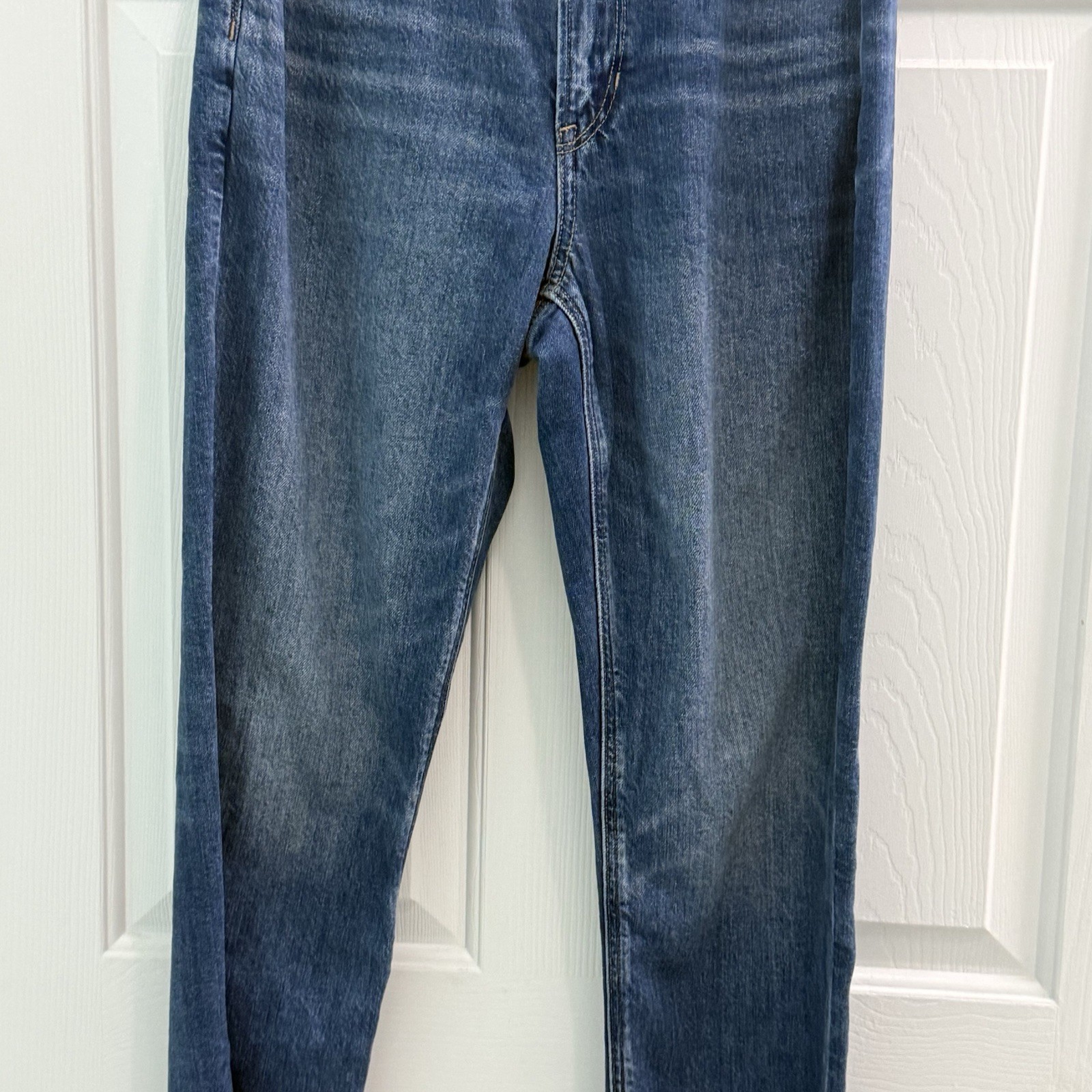 NEW American Eagle Women’s Size 6 Regular Strigid Mom Jeans Blue Denim