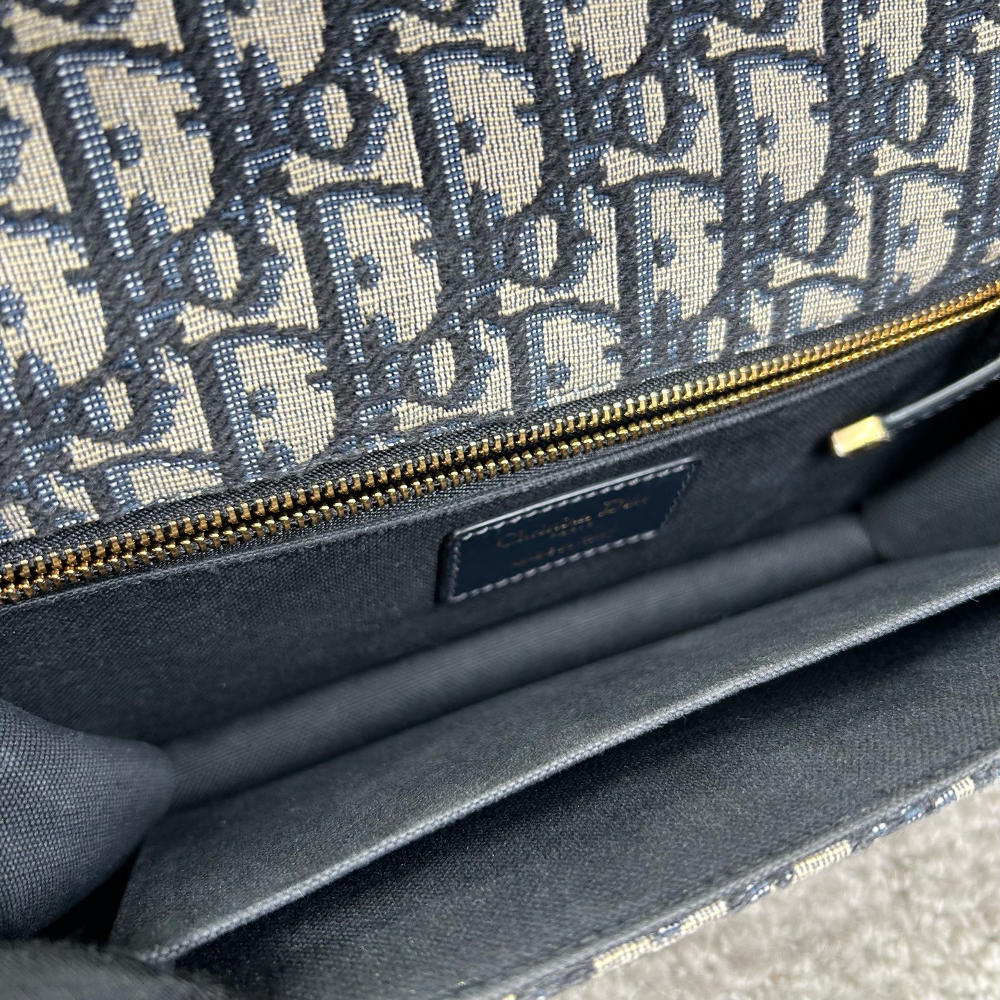 Dior 30 Montaigne Chain Flap Bag Beige Navy Black Oblique (dh072426e1r)