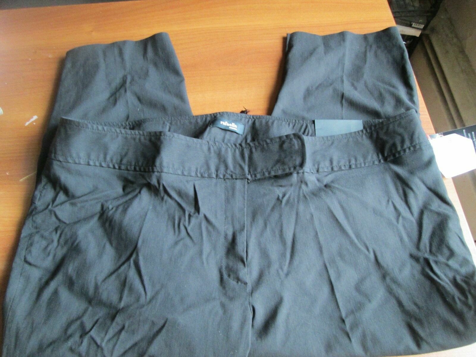 NWT $72 RAFAELLA CURVY FIT RAYON BLEND STRETCHY DRESSY CAPRI/ CROPPED PANTS 18W