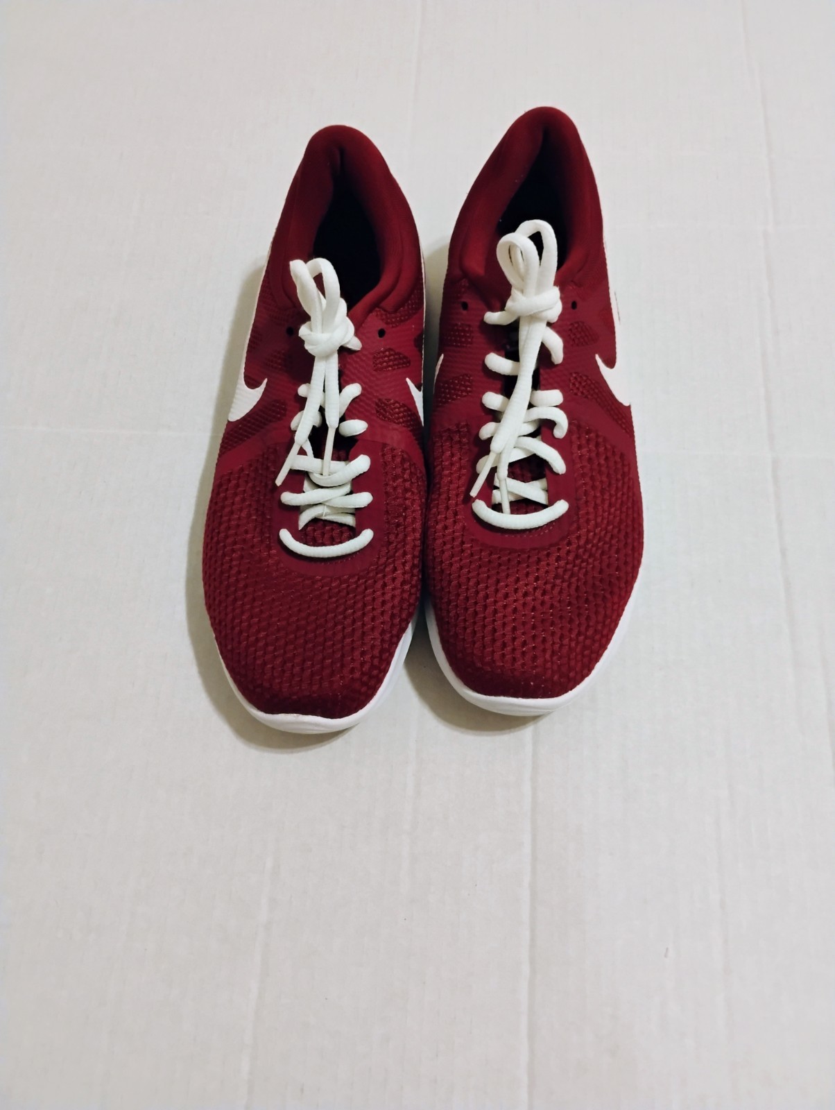 Women’s Nike Revolution 4 Red Size 8
