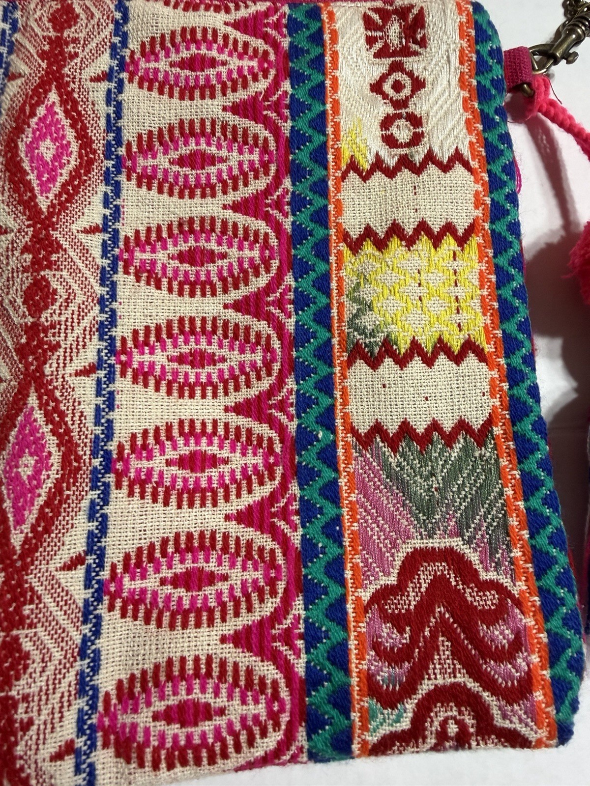 NWOT Handmade In India Embroidered Crossbody Bag W/20 “ Removable Chain Strap.