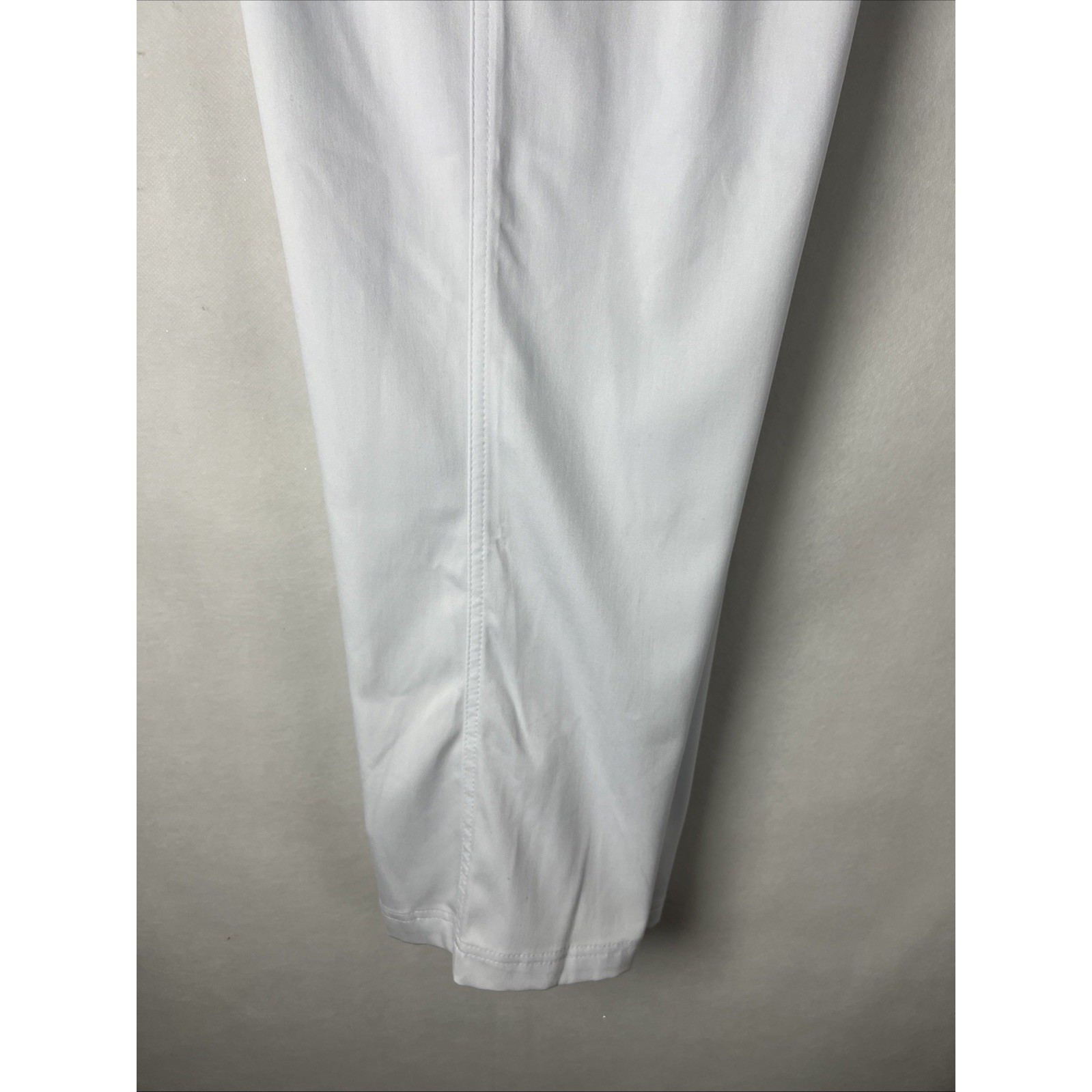Urbane Ultimate Womens Bailey Cargo Scrub Pant Size Petite Medium PM White F30