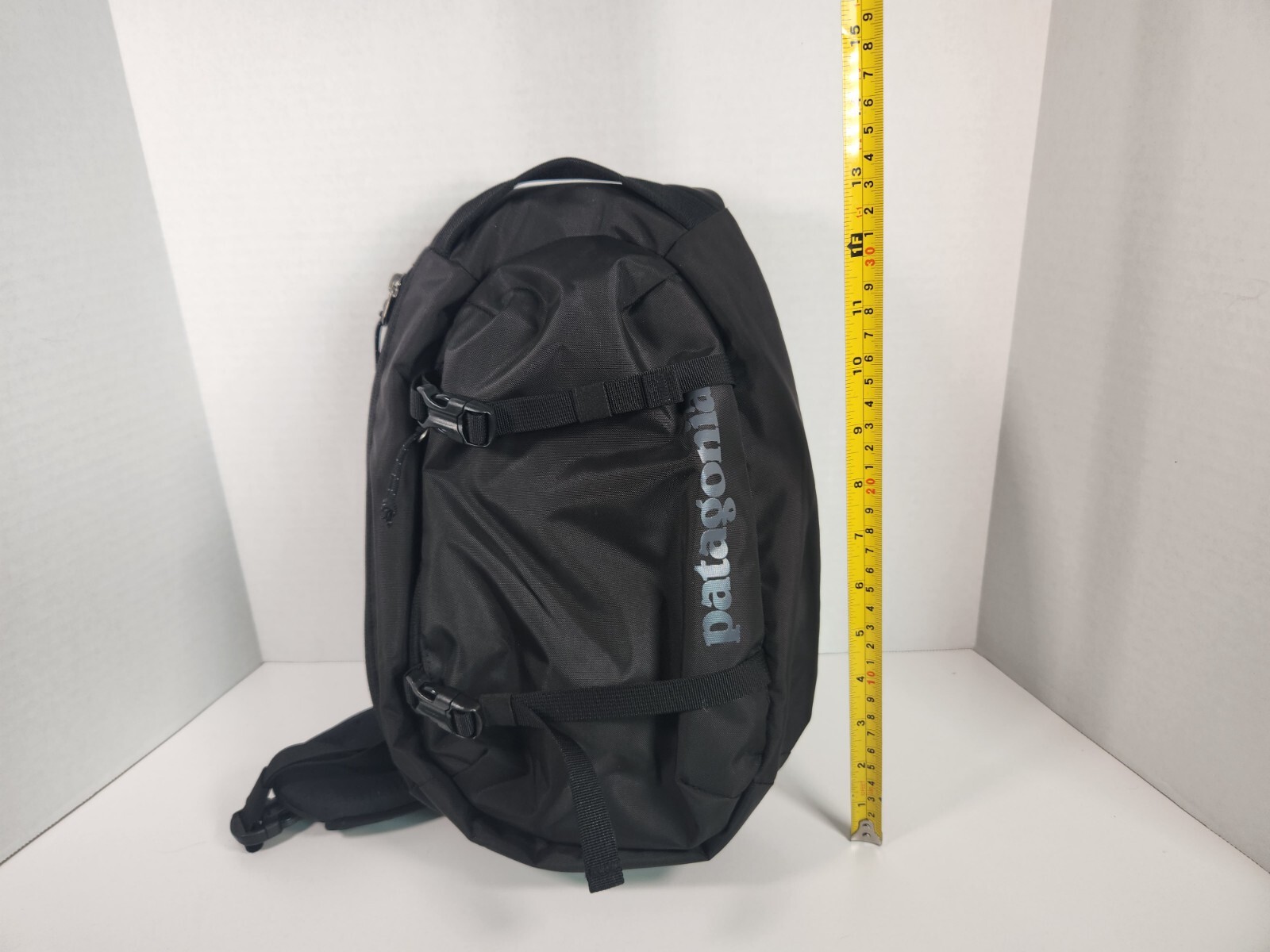 Patagonia Atom Sling 8L, Black, One Size Crossbody Bag 2022 #48262FA22