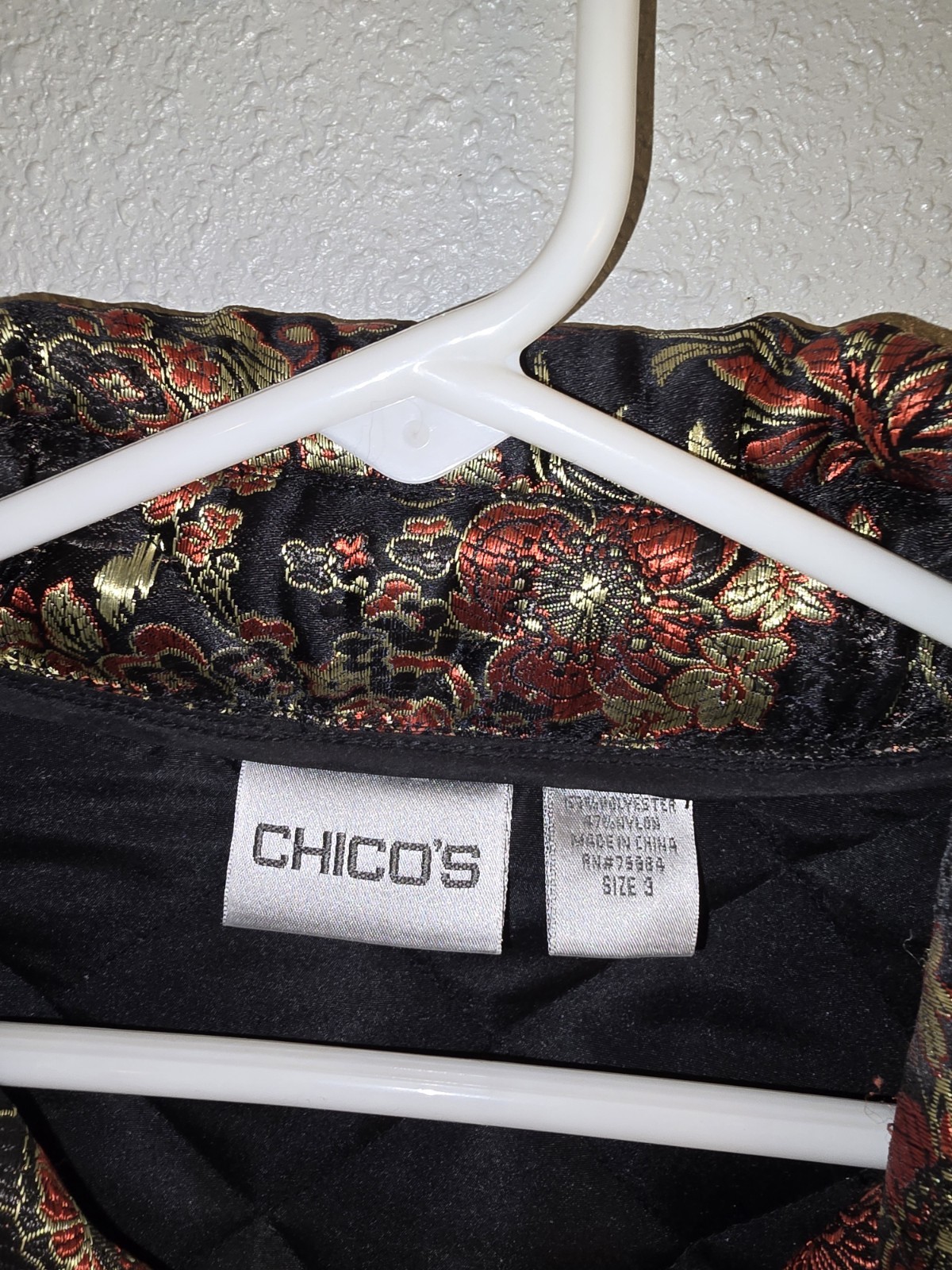Chico’s Size 3 Quilted Floral Brocade Jacket XL Black Red Gold Metallic Zip Up