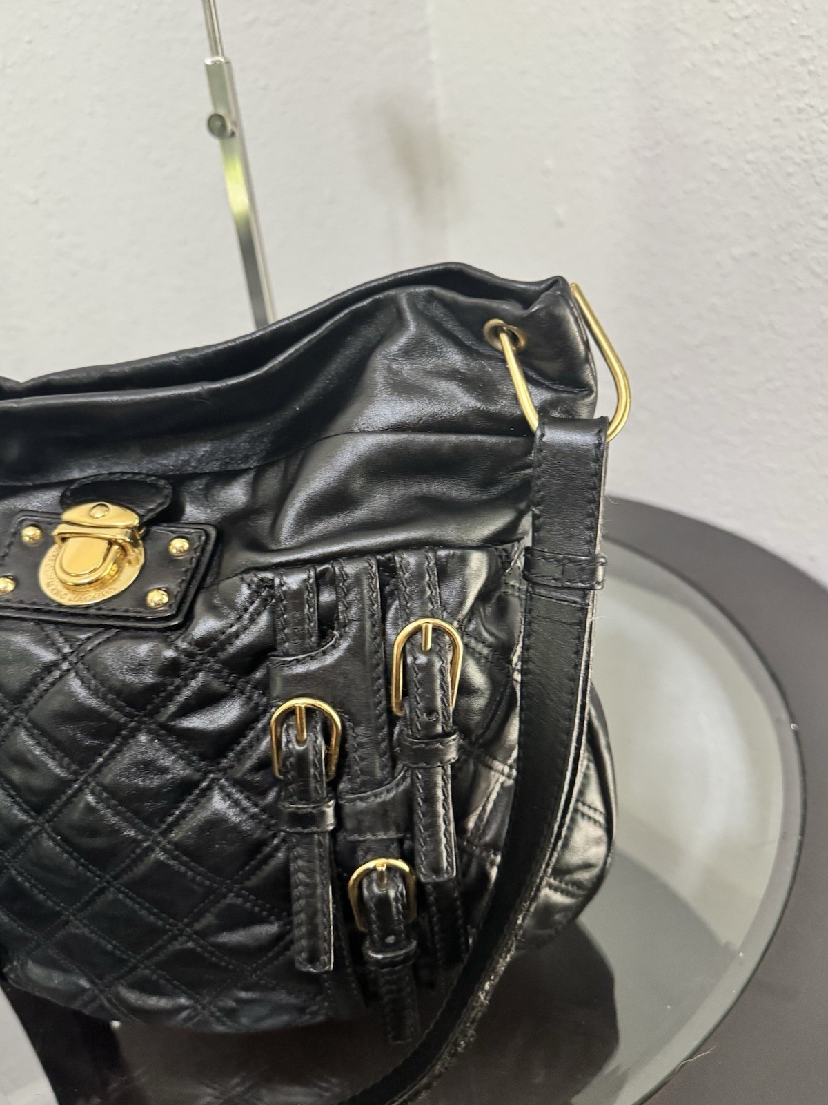 Marc Jacobs Black Quilted Shoulder Bag Hobo Turn Lock Zip Gold Hardware Charm