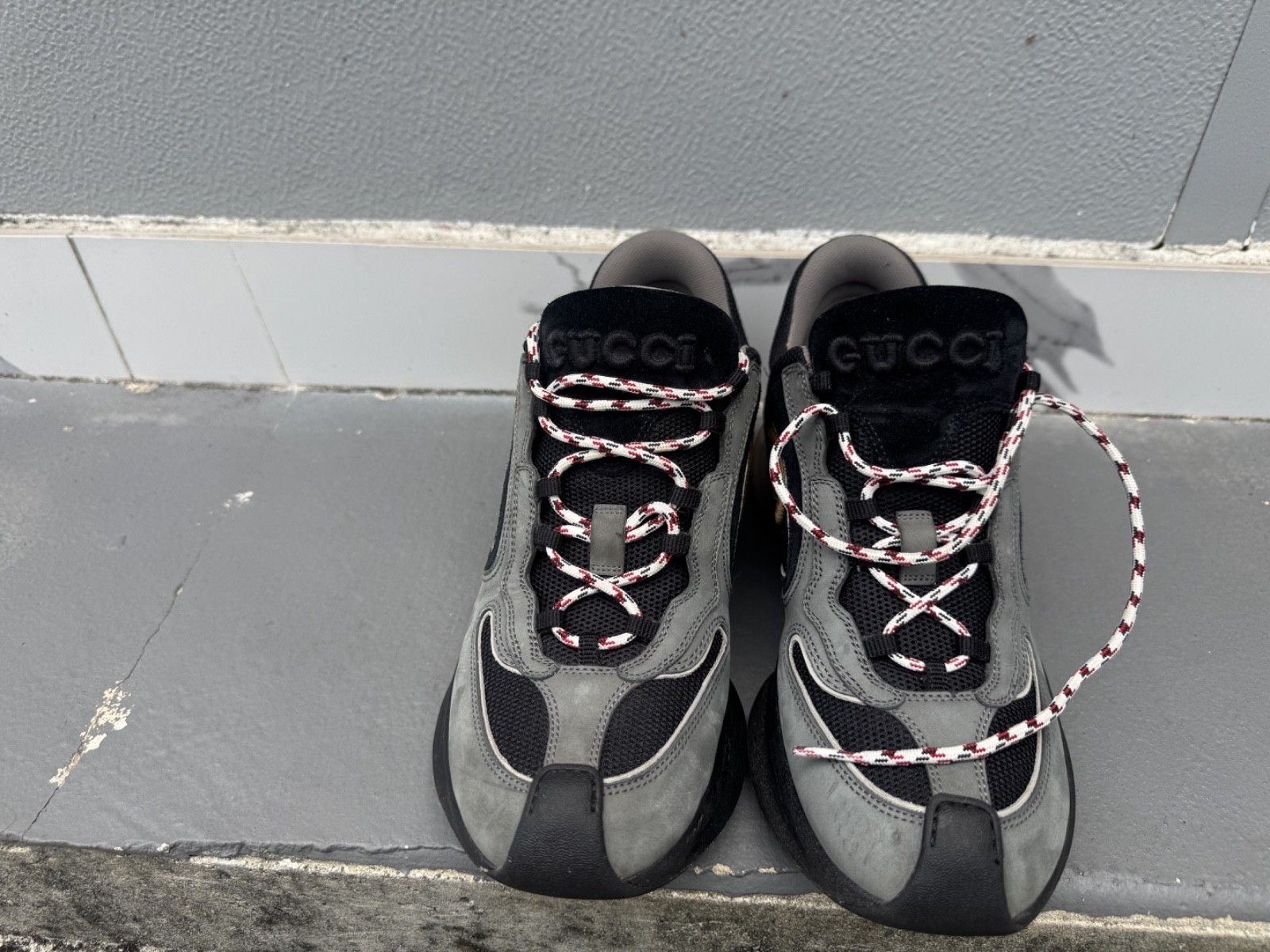gucci sneakers men size 8used authentic no box