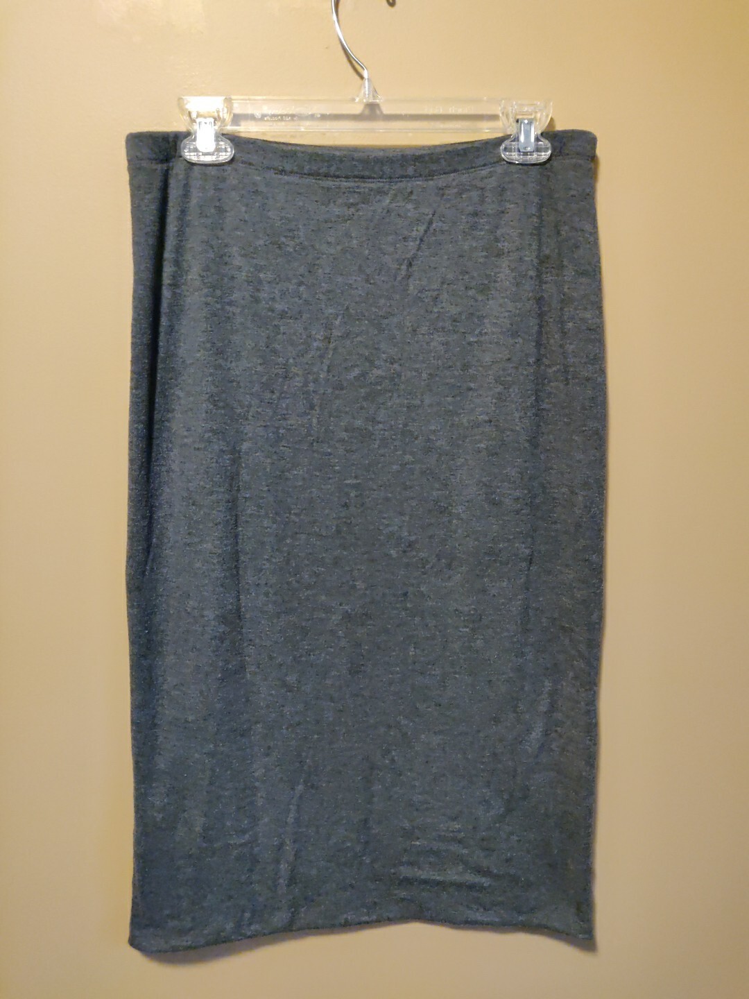 Express women’s L – 30″W x 29″L pencil skirt gray color elastic waist below knee