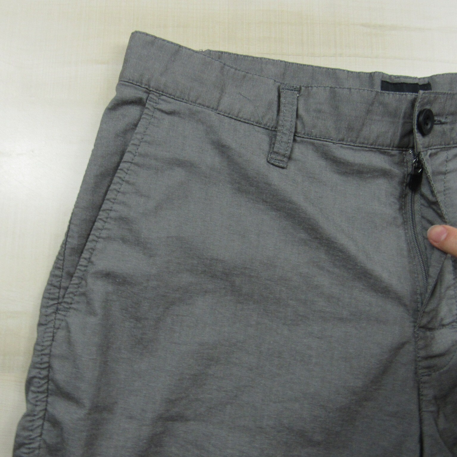 RVCA Shorts Mens 30 Gray Chino Nylon Outdoor Tech (Measured 32×9)