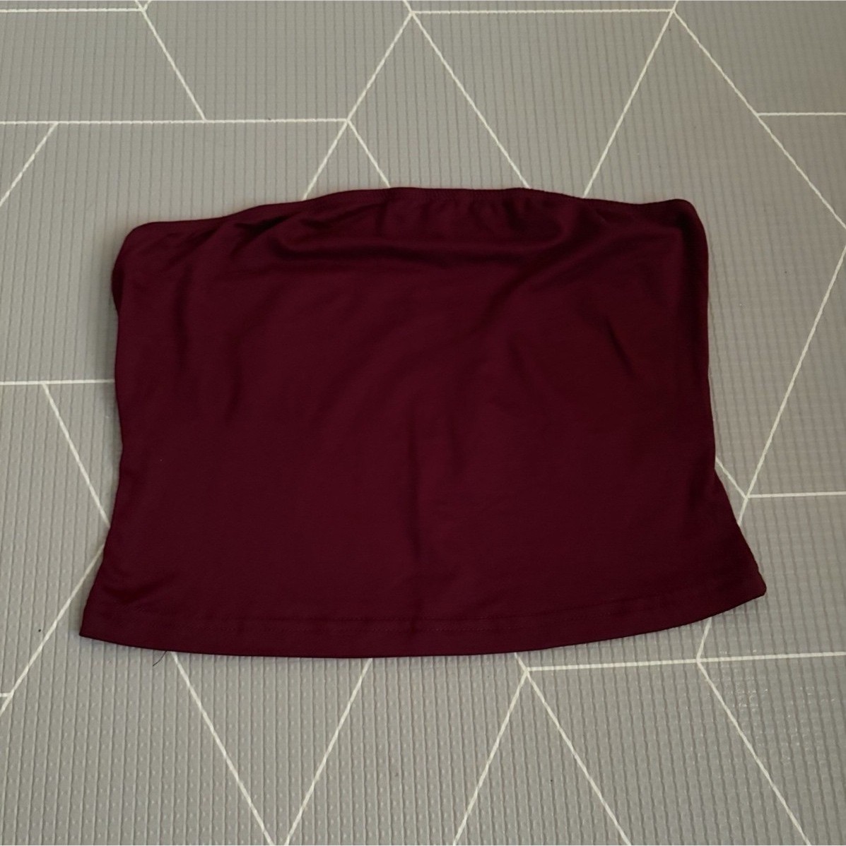 Women’s Burgundy Solid Strapless Sleeveless Tube Top , S Regular