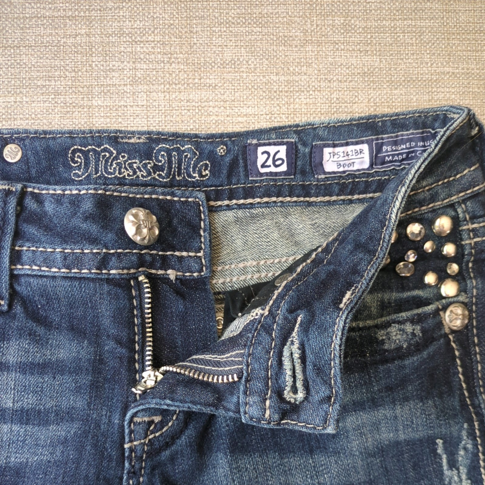 Miss Me Boot Cut Blue Jeans Women’s 26×29.5 Flap Wing Pockets JP514BR Low Rise