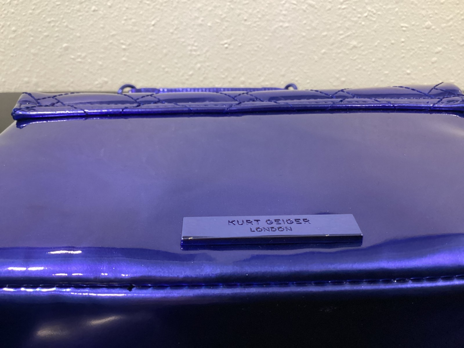 Kurt Geiger Medium Kensington 8.75″ x 5.5″ x 3″ Drench Metallic Leather Blue New